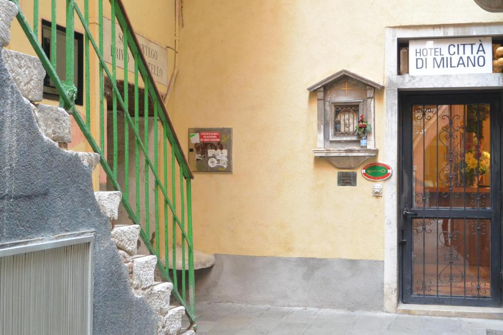 83013983