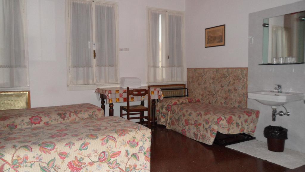 photo-hotel-locanda-ca-foscari-venice-25
