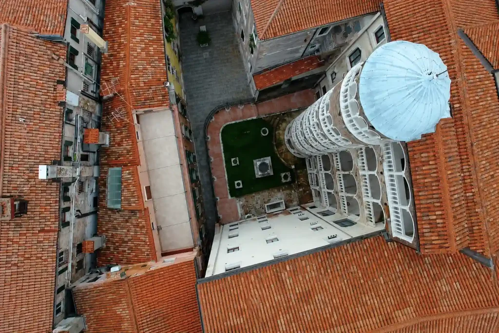 Scala Contarini del Bovolo
