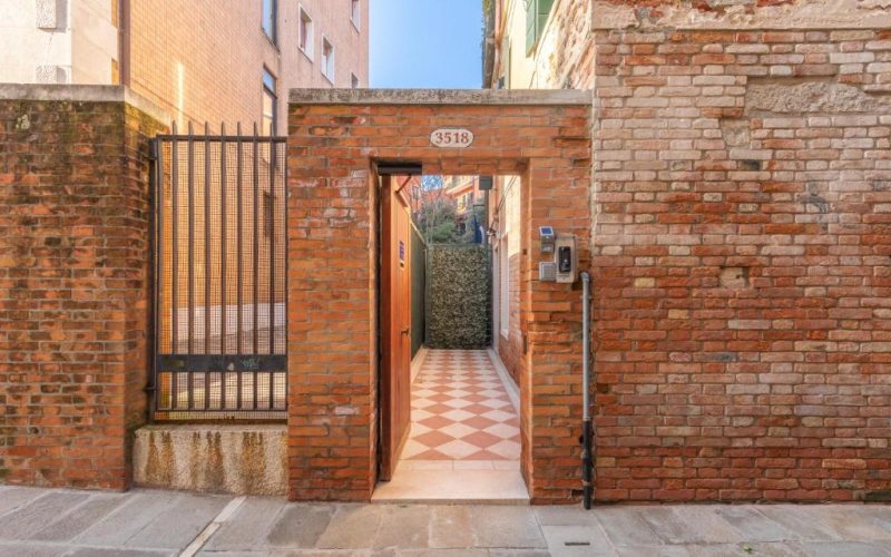 245810260