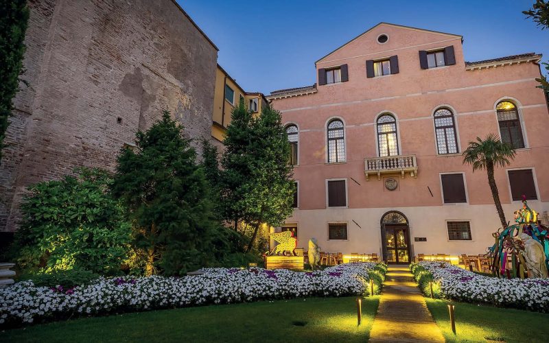 Palazzo-Venart-garden-front-view