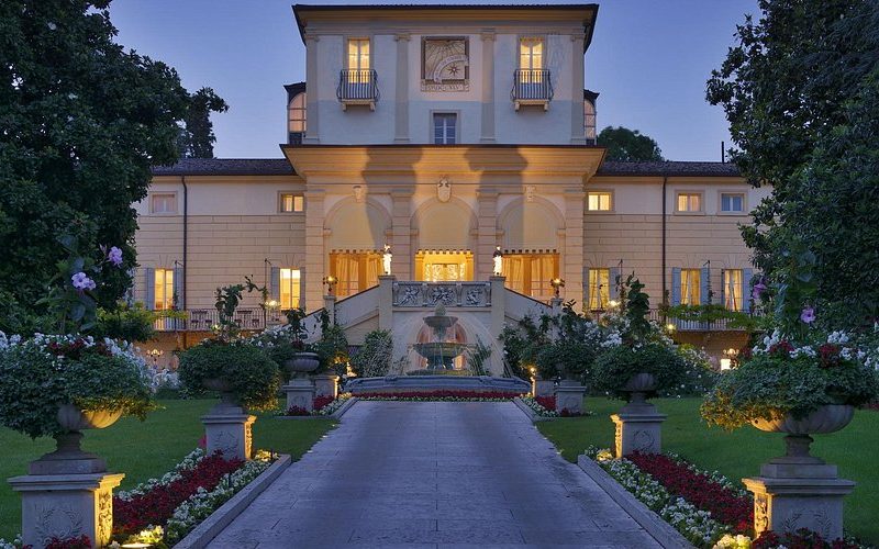 byblos-art-hotel-villa