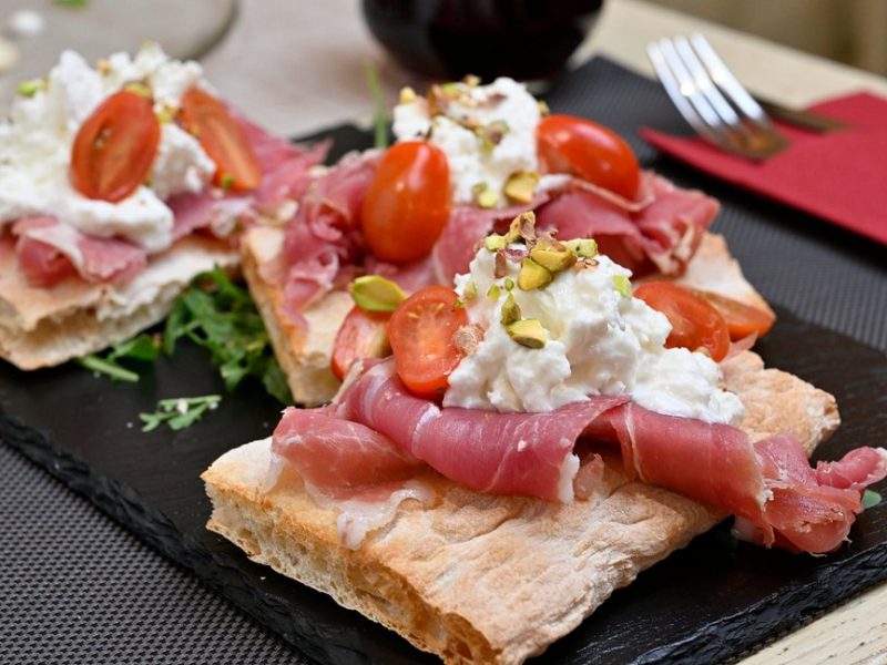 focaccia-condita-a-crudo