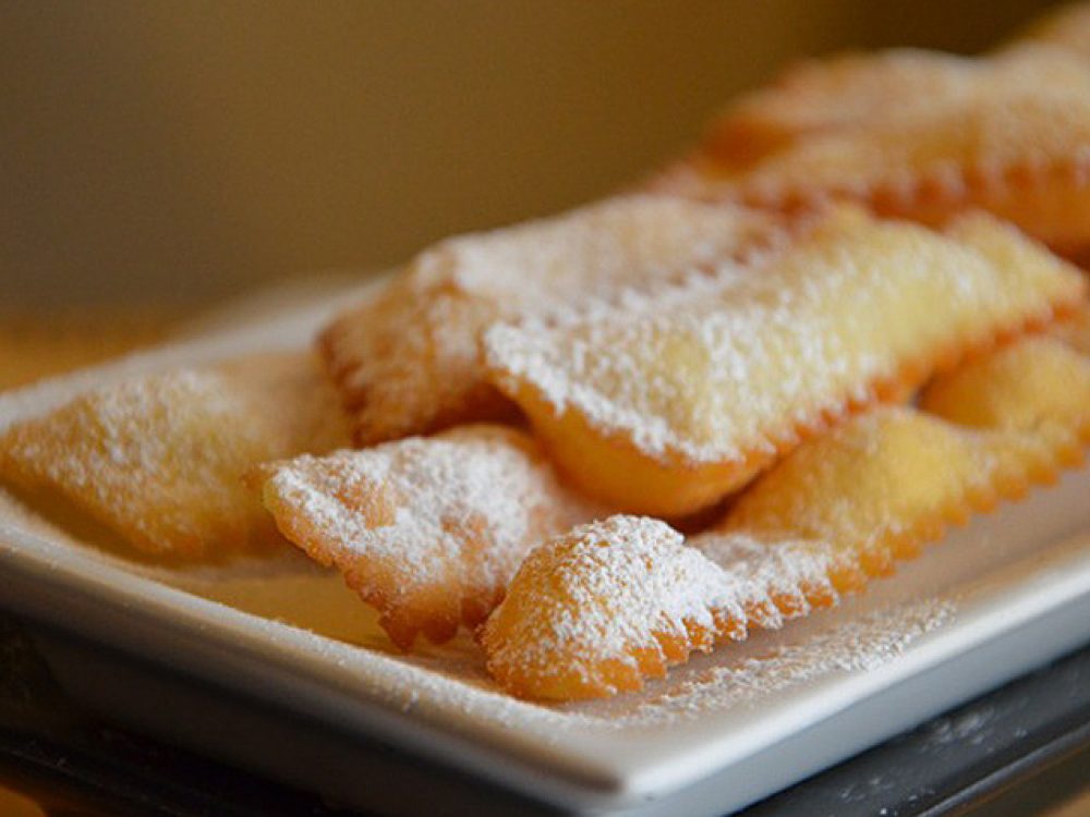 Frittelle e galani: i dolci del Carnevale di Venezia