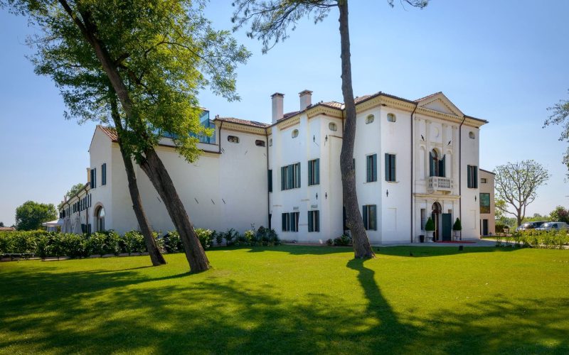 villa_barbarich_home_slide_01-min